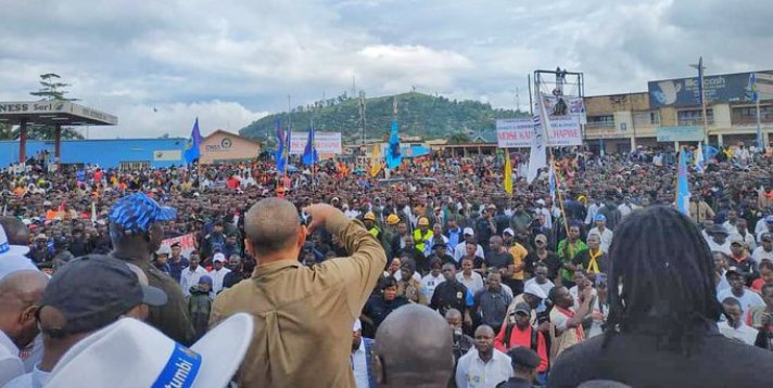 RDC : En meeting à Beni, Katumbi appelle à prier pour les FARDC