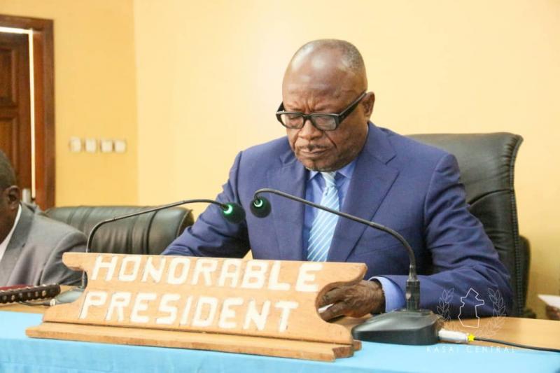 RDC- Kasaï central : Le président de l’Assemblée provinciale poussé à la porte
