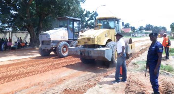 RDC/Kasaï-central: Début des travaux de réfection sur la route de l’aéroport.