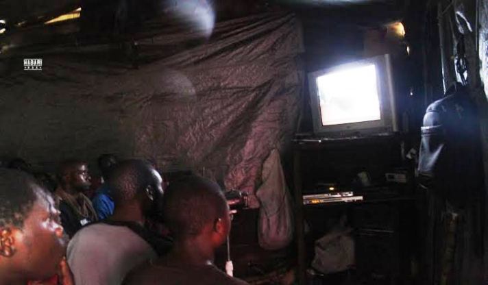 Kasaï oriental : les petites salles de cinéma de Dibindi  diffusent des films pornographiques en pleine journée