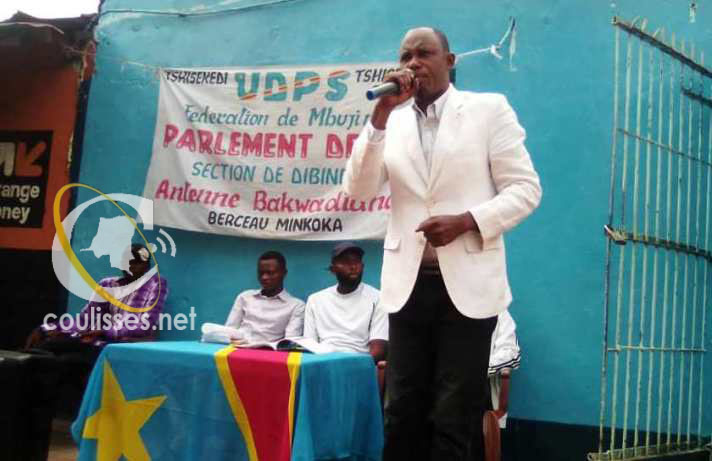 Kasaï oriental : Matinée politique à l’UDPS, Patrick Lwambwa éclaire les parlementaires debout sur l’intérim de Kabund