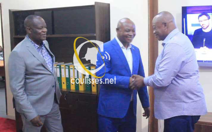 Kasaï oriental : Le gouverneur de Lomami est arrivé à Mbujimayi pour accueillir Denise Nyakeru