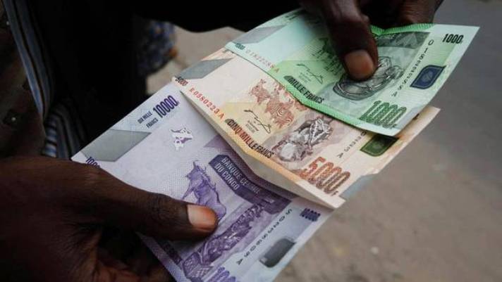 Kasaï oriental : Baisse du taux de change sur les marchés de Mbujimayi, un dollar passe de 2000fc à 1700 fc voire 1500 FC le dollars