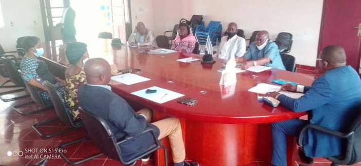 Kasaï oriental : Vacances parlementaires, Yves Mwamba s’imprégne du fonctionnement des communes et la mairie de Mbujimayi