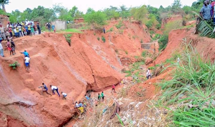 Kasaï oriental : Lancement des travaux de lutte anti-érosive sur le site Mbuyi Mulomba pour un coût de 395.000USD