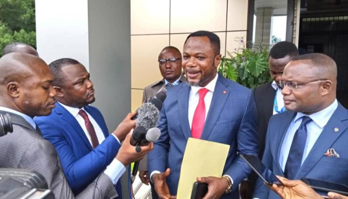 RDC : Propositions des lois Minaku et Sakata, le député Tony Mwaba estime que c’est un défi à la nation