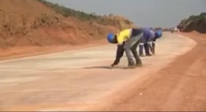 RDC – Haut- Katanga:  Nouvelle route des poids lourds en construction à kasumbalesa