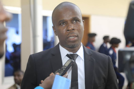 RDC-Sud-Kivu : Le député Homer Bulakila demande des explications au gouverneur Theo Ngwabidje sur l’installation de la commune de Minembwe