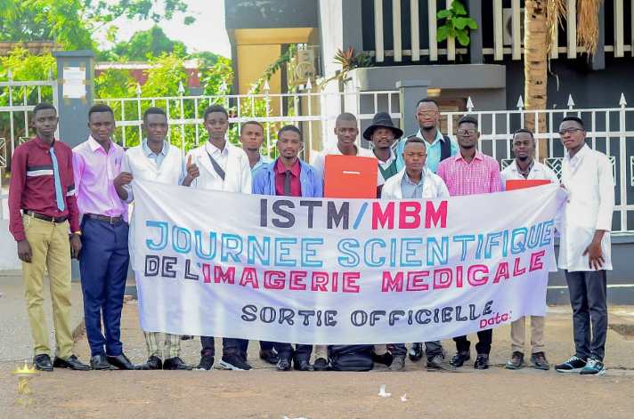 Kasaï oriental : Les imageristes de l’ISTM Mbujimayi célèbrent la journée internationale des rayons X
