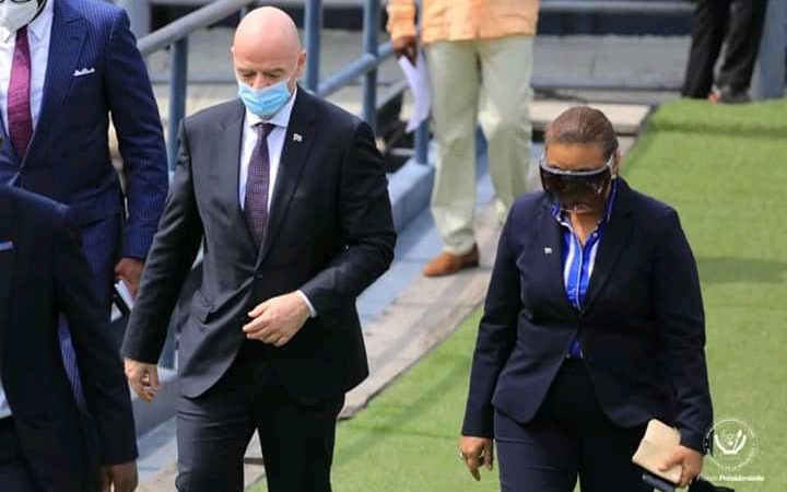 Le président de la FIFA débarque à Kinshasa