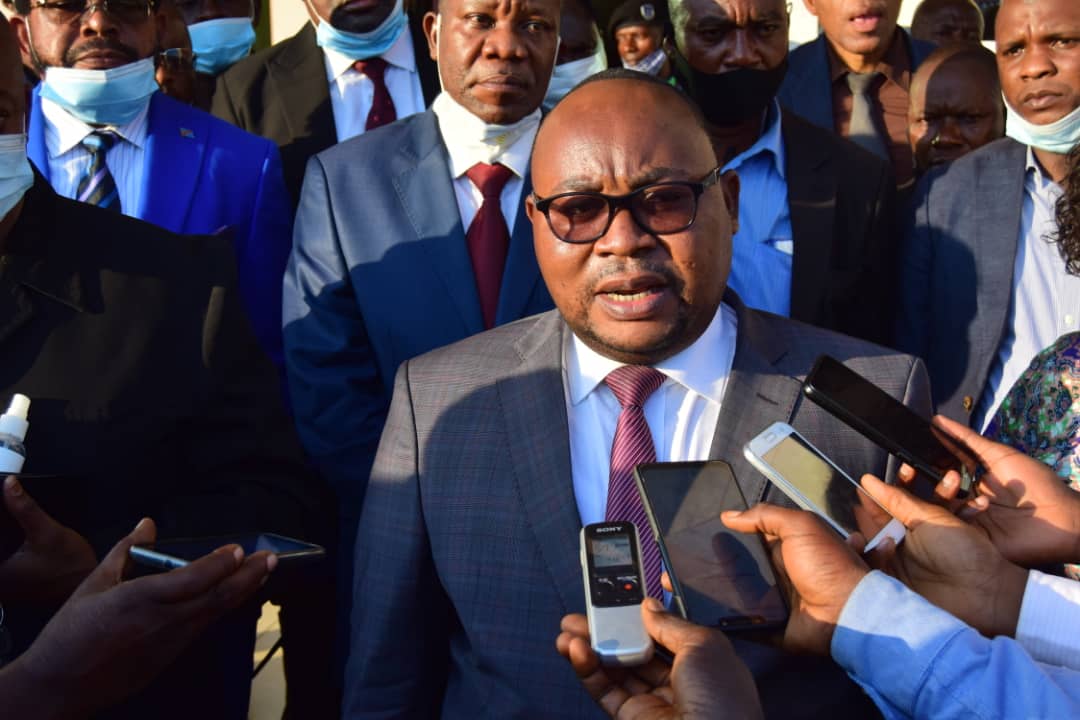 Kasaï Oriental : Le ministre Didier Mazenga en mission d’évaluation des travaux de l’aéroport de Mbujimayi
