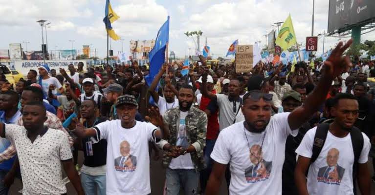 RDC : Sit-in des jeunes de LAMUKA à l’ambassade du Rwanda à Kinshasa