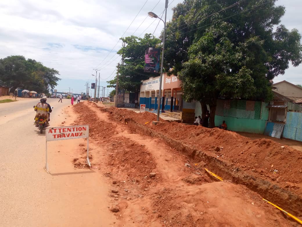 Kasaï oriental : les travaux préliminaires de TSHILEJELU ont démarré sur boulevard Laurent Désiré Kabila