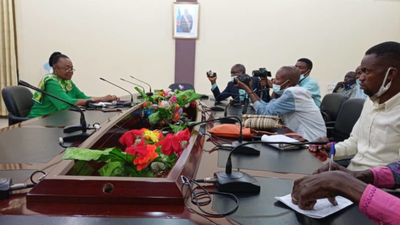 Kasaï oriental : Jeannette Longa accuse le conseiller technique de Jean Maweja d&rsquo;avoir détourné le fonds alloué aux travaux Gasop et État-major