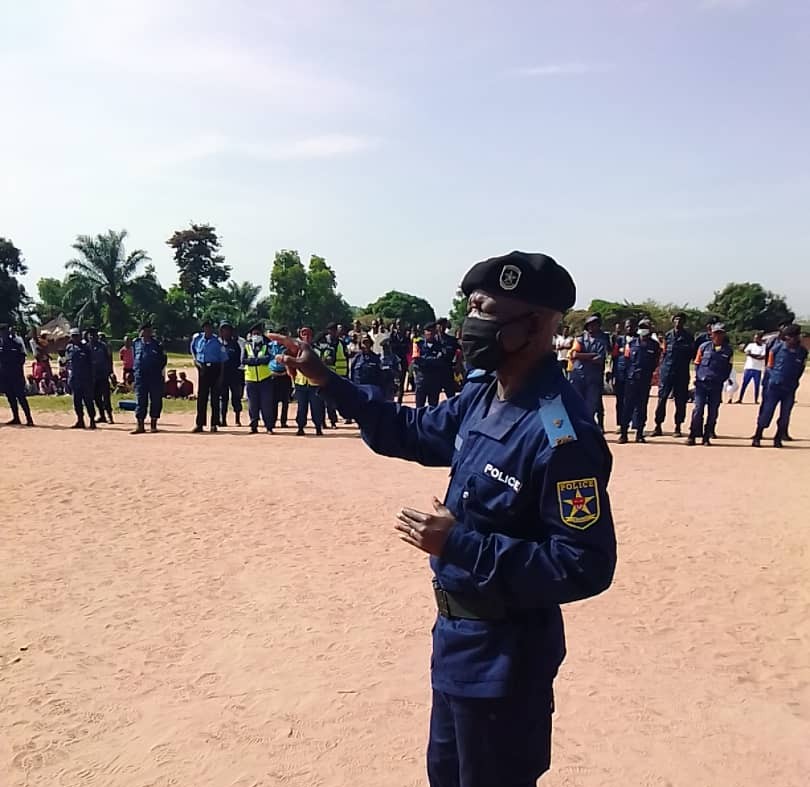 Kasaï oriental : Parade au commissariat territorial de Miabi, la police invitée à l’ordre