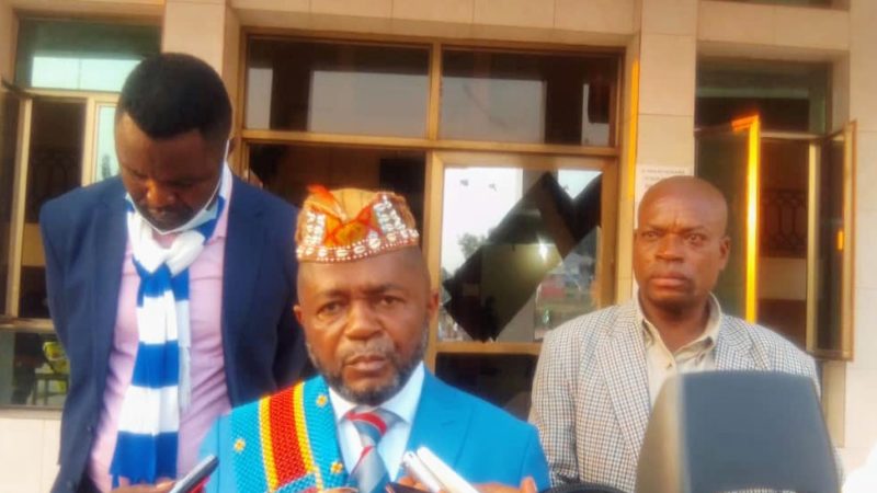 Kasaï Oriental : Le chef Lemba Lemba à Mbujimayi pour préparer coutumièrement l’arrivée de Tshisekedi