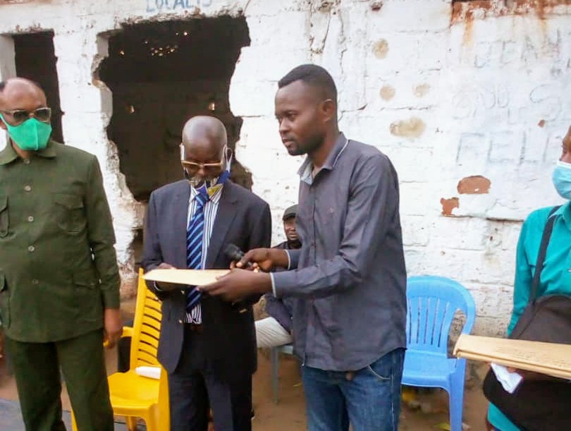 Kasaï oriental : 250 jeunes de l&rsquo;UDPS section de la Muya ont reçu leurs brevets après formation