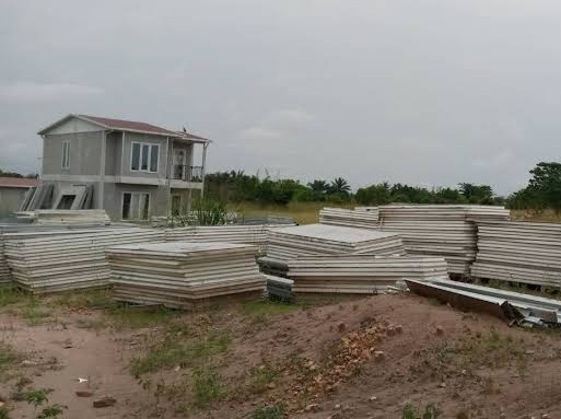 Kasaï oriental : Vers le redémarrage de la construction des maisons préfabriquées sur financement provincial
