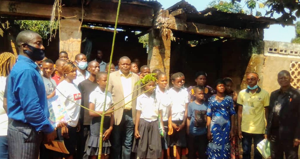 Kasaï- Oriental : Liévin Mbuyamba visite l’école des sourds-muets  menacée de disparition