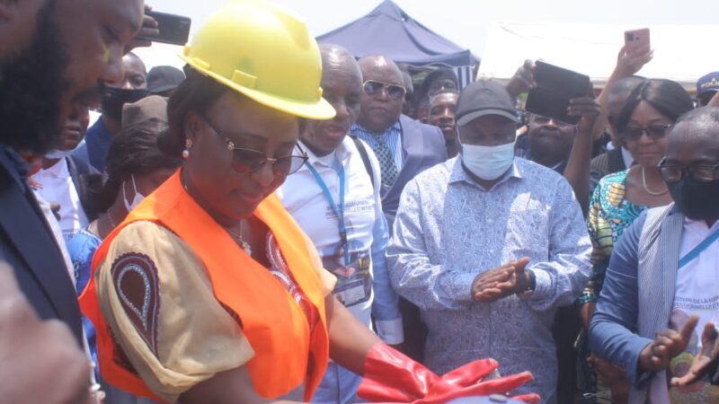 Kasaï central : Antoinette Kipulu pose la première pierre pour la construction d&rsquo;un centre d&rsquo;excellence professionnelle à Tshilumba