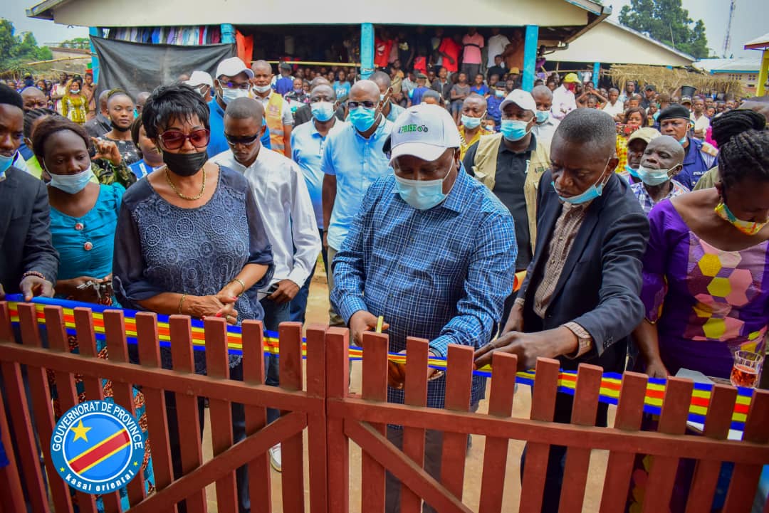 Kasaï Oriental : le ministre d’État François Rubota inaugure deux marchés utra modernes à Tshilenge