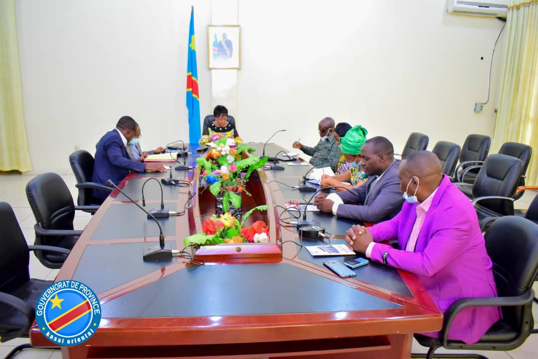 Kasaï Oriental : la criminalité à Mbujimayi au menu des échanges entre Jeannette Longa, le maire de ville et les bourgmestres