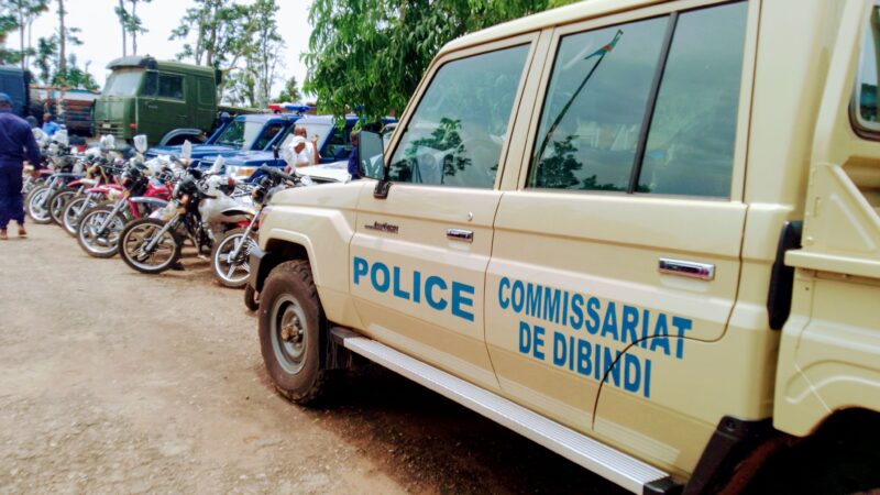 Kasaï Oriental : 22 motos et une jeep don de l’OIM remis au Commissariat de référence de la police de Dibindi