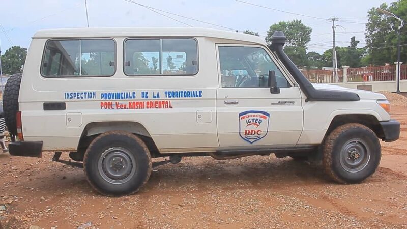 Kasaï oriental : remise officielle de la jeep à l’inspection provinciale de la territoriale pool V