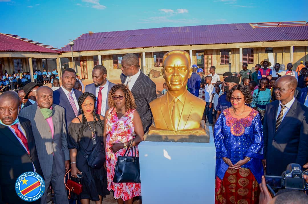 Kasaï oriental : Jeannette Longa inaugure l’institut Samuel Mutombo et invite les autres Kasaïens à suivre l’exemple