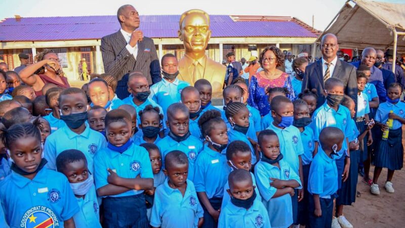 Kasaï oriental : Mutombo Dikembe immortalise son père par l’école moderne Samuel Mutombo institute