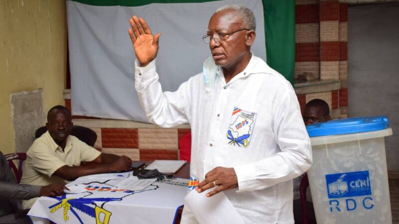 Kasaï oriental : le président de la CEP/UDPS fédération de Mbujimayi promet de donner le deuxième mandat à Félix Tshisekedi
