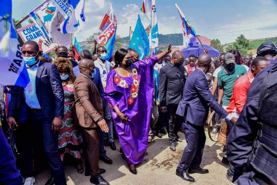 Lualaba: accueillie en triomphe, Fifi Masuka inaugure l’abattoir public de Fungurume