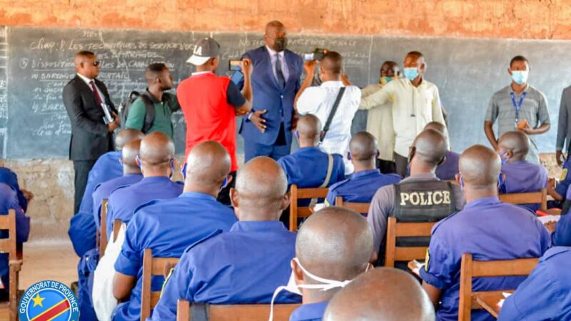 Kasaï oriental : en visite d’inspection, Dieudonné Pieme réconforte les policiers du Kasaï en formation à l’école de Tshipuka