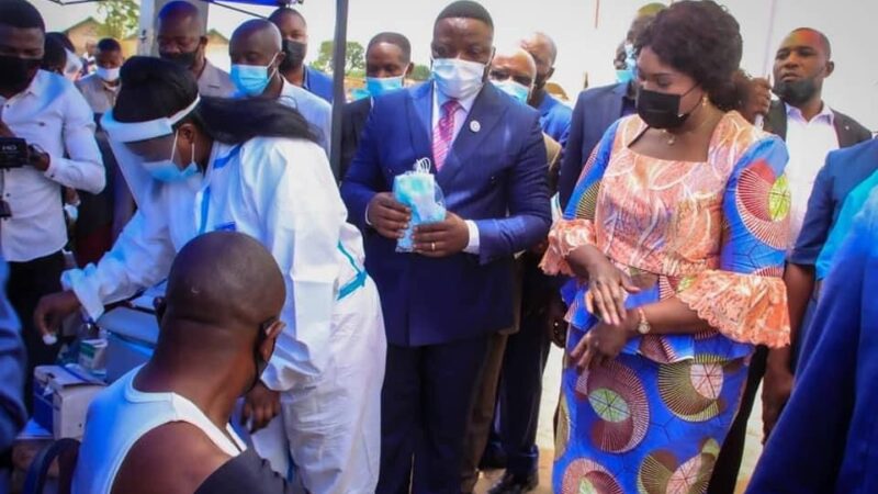 Lualaba : Fifi Masuka lance la deuxième phase de la campagne de vaccination contre la Covid19