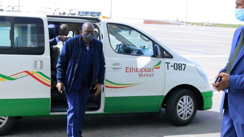 RDC- affaires étrangères : Christophe Lutundula en Ethiopie pour le suivi des congolais déclarés positifs à Covid19