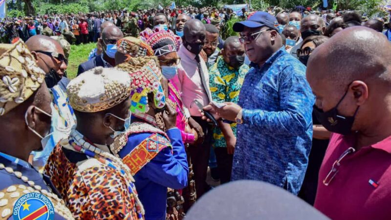 Kasaï oriental : à Mupompa son village d’origine, Félix Tshisekedi reçoit la bénédiction des chefs traditionnels