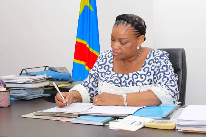 RDC : pour faux et usage du faux, Eve Bazaiba fait coffrer les membres de son cabinet