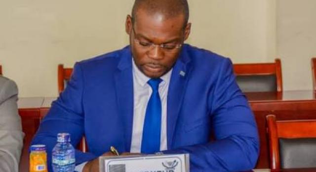 Nord-Ubangi : le gouverneur Izato Nzege Koloke a démissionné de ses fonctions