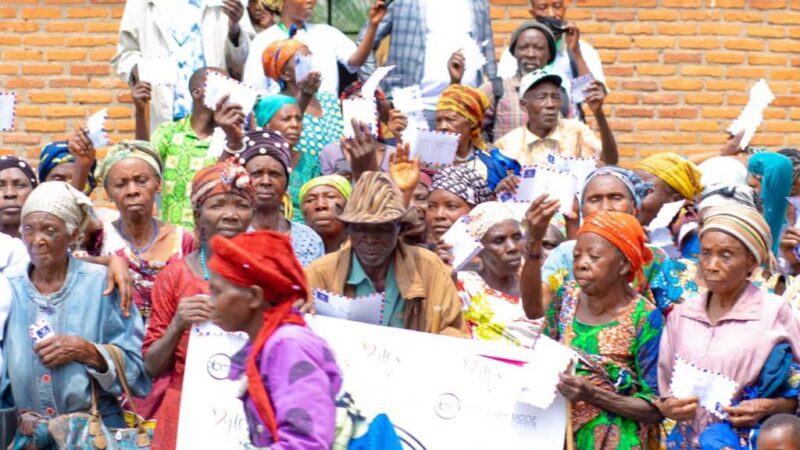 Nord-Kivu/Goma: 65 personnes de troisième âge bénéficient des dons de la Fondation Kapy Bash à l’occasion des fêtes de la nativité et nouvel An