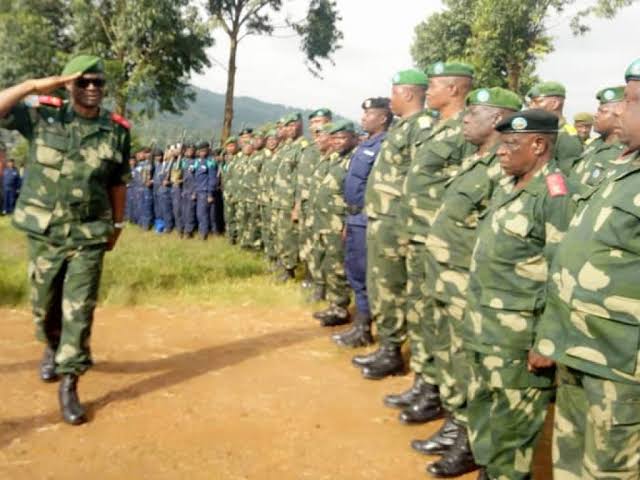 RDC: le général Célestin Mbala Munsense appelle  la police à mettre fin aux embouteillages à Kinshasa