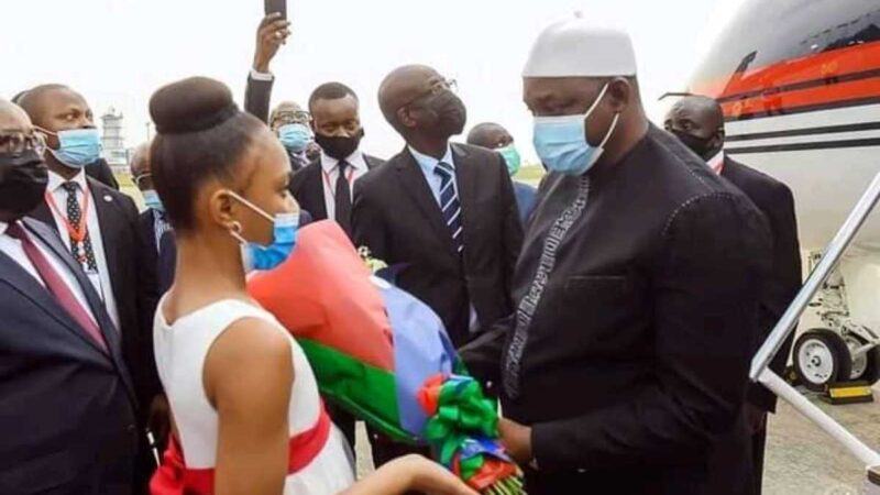 RDC : le président Gambien Adama Barrow à Kinshasa pour rencontrer Félix Tshisekedi