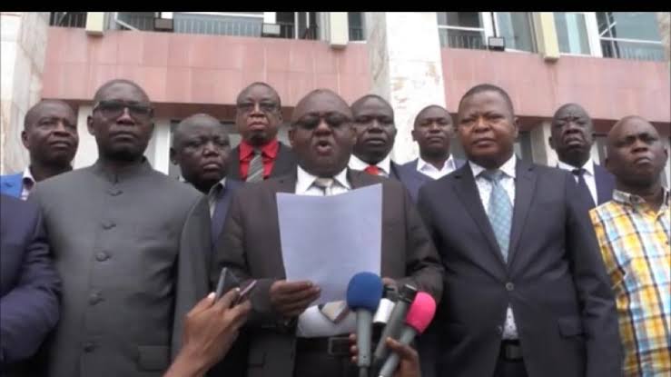 RDC : coup de fouet dans le rang  Katumbi, plus de 40 députés se rangent derrière Félix Tshisekedi