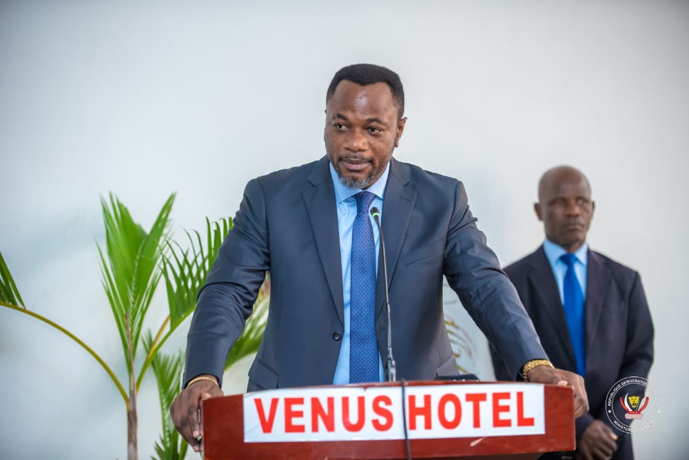 RDC: les membres du cabinet du ministre de l’ESPT accusés de faux commis en écriture