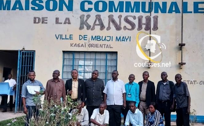 Kasaï oriental : Louis Adoula en mission d’inspection à la commune de la Kanshi