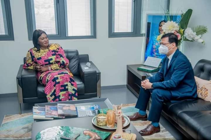 Lualaba : Fifi Masuka a reçu l’ambassadeur chinois en RDC