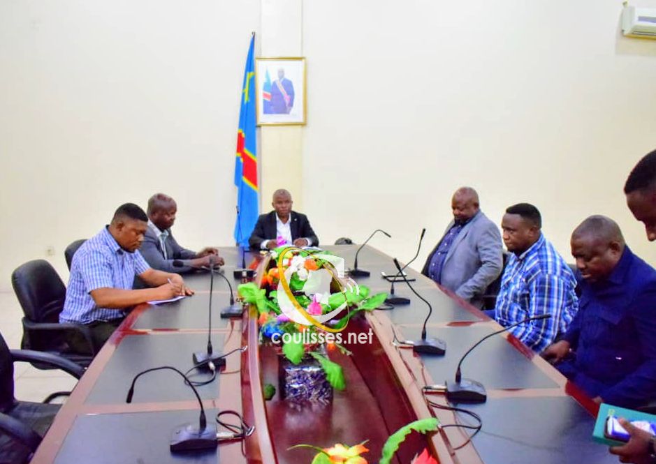 Kasaï oriental : le conseiller administratif du ministre des PTNTIC annonce à Raphaël Kalala Gouverneur a.i l’arrivée imminente de Kibasa Maliba à Mbujimayi