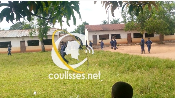 Kasaï oriental: certains étudiants de l’Université de Mbujimayi ont vandalisé le Complexe scolaire Kankolongo wa Bondo  école