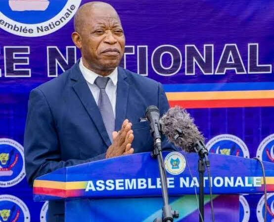 Urgent : André Mbata élu nouveau premier Vice-président de l’assemblée nationale avec 402 voix