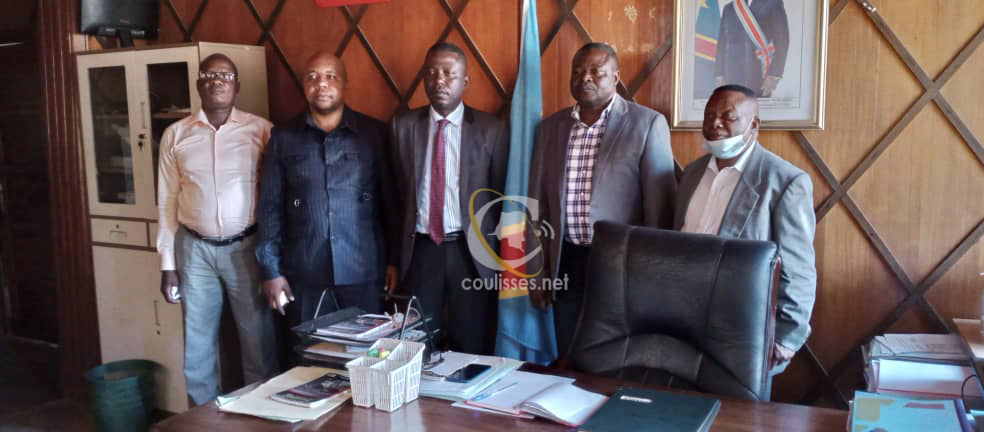 Kasaï oriental: le ministre Liévin Mbuyamba échange avec la délégation du ministère national du plan