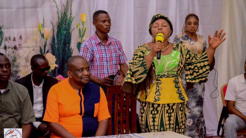 Kasaï oriental : « seuls, nous ne pouvons rien faire, mais ensemble avec vous…nous construirons notre Kasaï »  (Vice-Gouverneure Julie Kalenga aux combattants de l’UDPS)